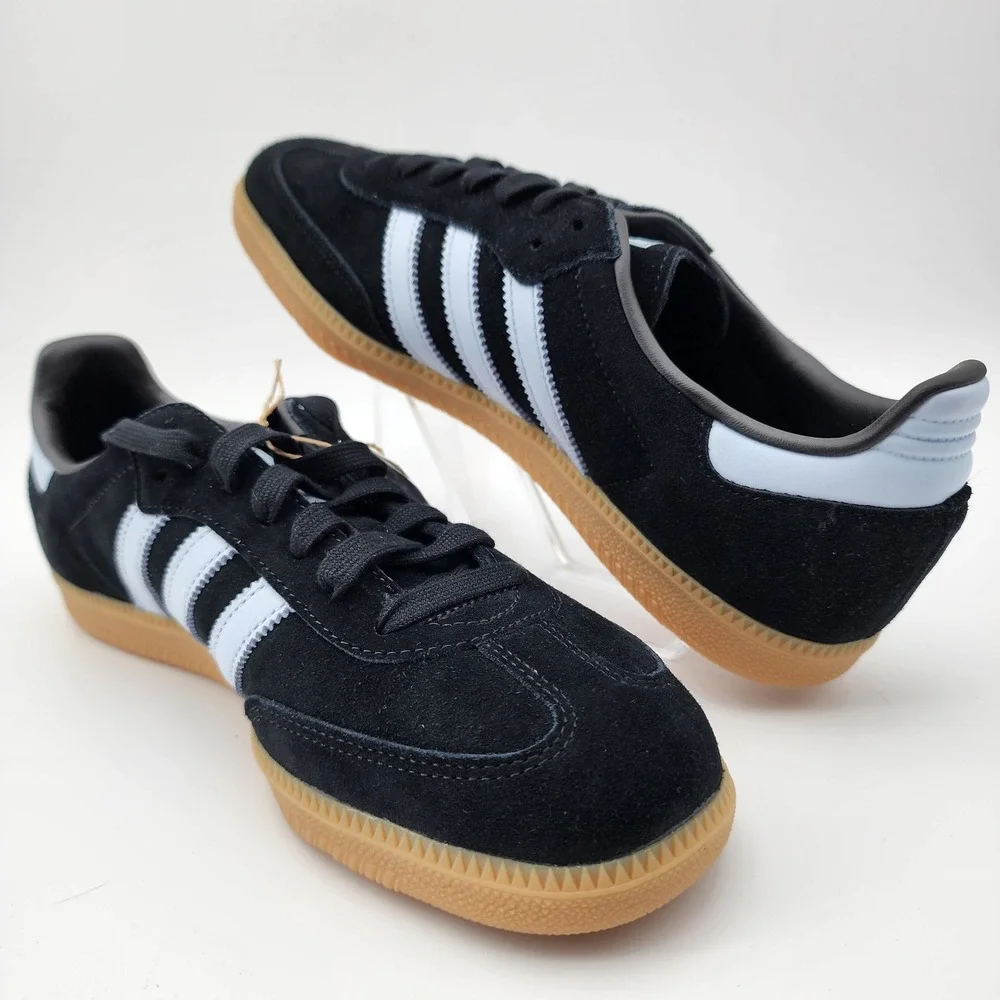 Adidas Samba Sneakers Mens 9.5 Black White Gum Sole Suede Classic Soccer NWB